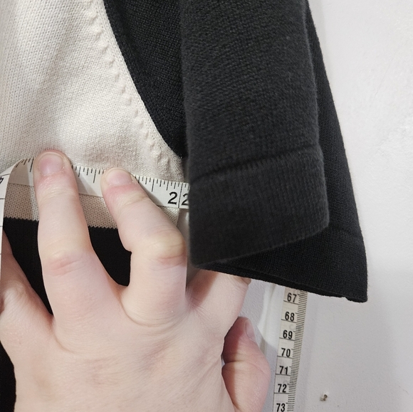 Dressbarn colorblock short sleeve blouse! - Picture 3 of 5